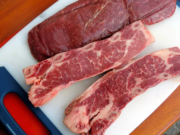 원시 쇠고기 갈비 — 스톡 사진