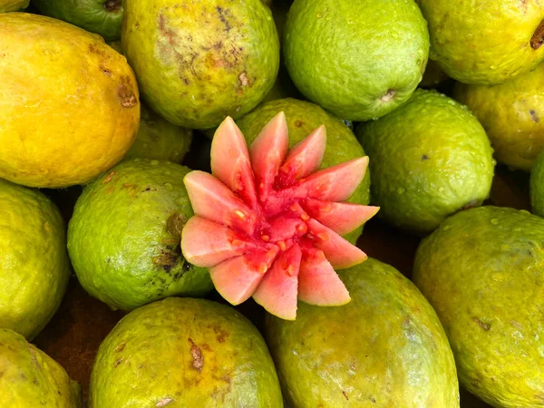 Cut Guava Fruit Other Ones — Stock Photo, Image