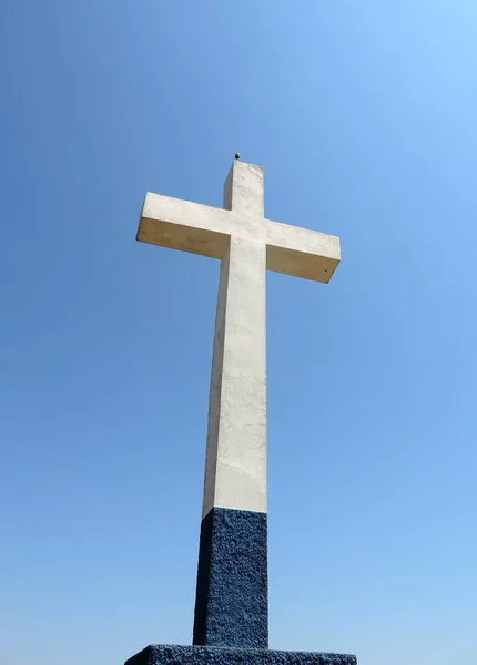 Une Croix Chrétienne Ciel Bleu — Photo