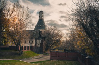 Simonov Manastırı 'nın Dulo Kulesi, Moskova, Rusya