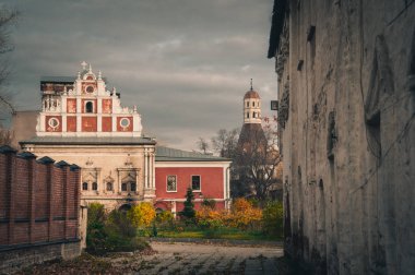 Simonov Manastırı 'nın batı cephesi, Moskova, Rusya