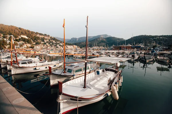 Port Soller Güzel Bir Marina Tramontana Dağları Mallorca Balearic Adaları — Stok fotoğraf