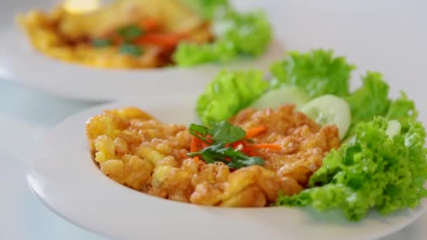 Dos Huevos Fritos Estilo Tailandés Plato Bangkok Tailandia — Vídeos de Stock