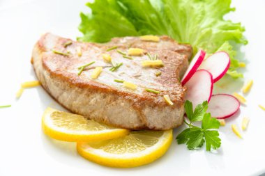 Fincan kurutulmuş ton balığı fileto, Akdeniz yemekleri