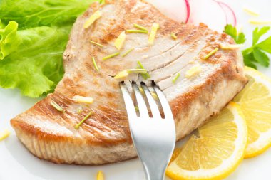 Fincan kurutulmuş ton balığı fileto, Akdeniz yemekleri