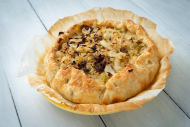 Yiyecekler. Lezzetli tuzlu keki kapat.