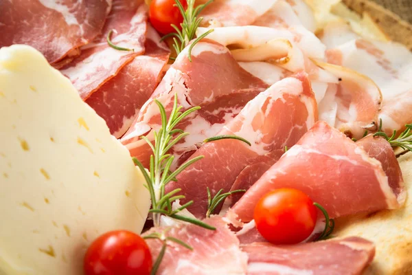 Поднос Типичных Колбас Сыров Сардинии Италия — стоковое фото