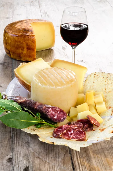 Sardinian Salami Pecorino Cheese Wine Selection — Stock Photo, Image