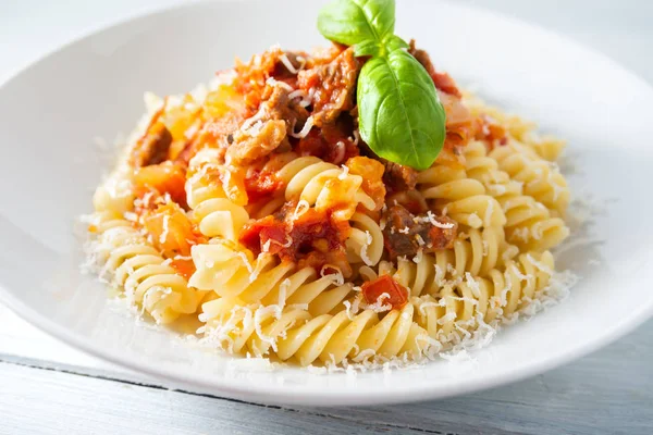 Piatto Pasta Fusilli Con Sugo Carne Formaggio — Foto Stock