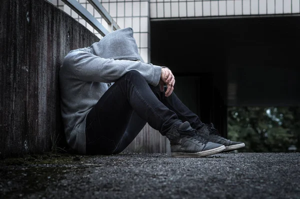 Depressione Isolamento Sociale Solitudine Salute Mentale Concetto Discriminazione Uomo Triste — Foto Stock