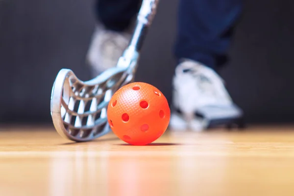 Floorball Jogador Com Vara Bola Conceito Hóquei Chão — Fotografia de Stock