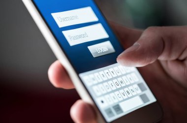App veya smartphone Web sitesi giriş ekranı. Kullanıcı adı, şifre ve giriş telefon ile online banka için. Kişisel bilgileri koruma ve Mobil Internet security. Kimlik hırsızlığı, aldatmaca ya da dolandırıcılık.