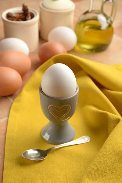 桌上的软煮蛋 — 图库照片