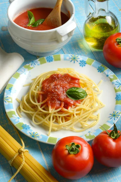 Spaghetti Con Salsa Pomodoro Parmigiano Ricetta Tradizionale Italiana Primo Piano — Foto Stock