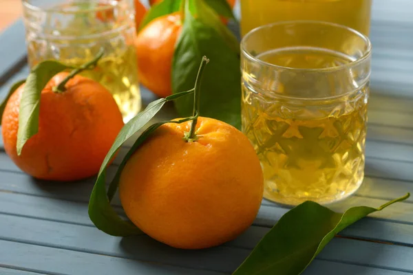 Liqueur Mandarine Sicilienne Avec Des Fruits Autour Gros Plan — Photo