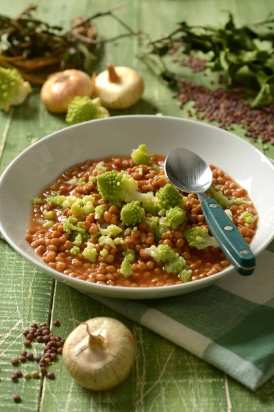 Zuppa Lenticchie Broccoli Cipolla Ricetta Vegetariana Primo Piano — Foto Stock