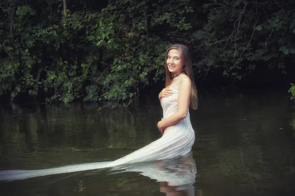 Growth Portrait Girl White Dress Standing River — Stock Photo, Image