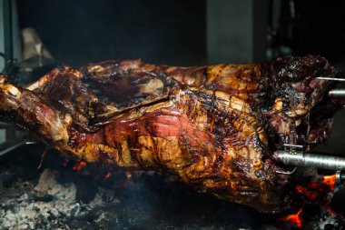 Bir tükürük domuzcuk ızgara