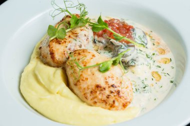 Tavuk Pirzola ve Patates Püresi