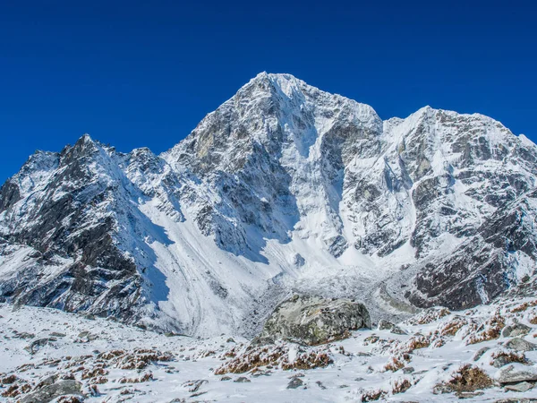 Himalaya dağ manzaralı rota Everest Saha Kampı için