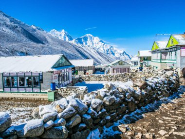 Himalaya dağ manzaralı rota Everest Saha Kampı için