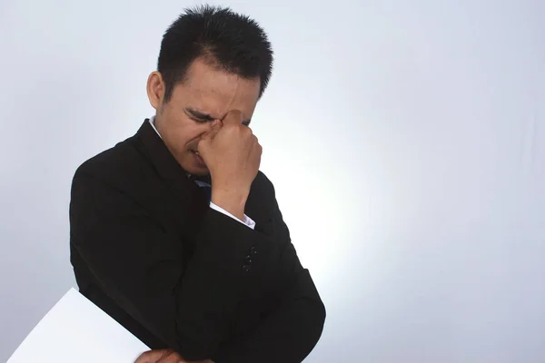 Azjatycki Biznes Biznesmen Bólem Głowy Szczypanie Tyłu Jego Nos Przytrzymanie — Zdjęcie stockowe
