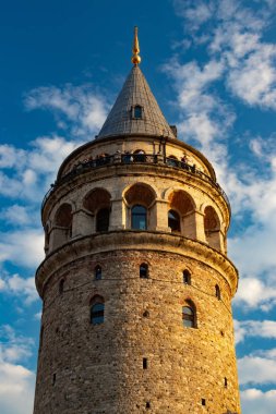 Cenevizliler tarafından Christea Turris adı verilen Galata Kulesi, İstanbul'un Galata/Karaköy mahallesinde yer alan bir ortaçağ taş kulesidir.