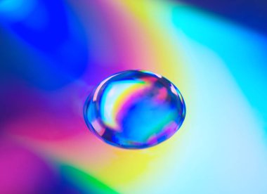 Neon renklerde su damlası