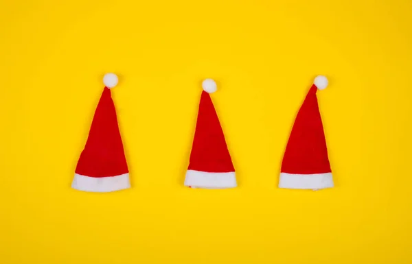 Três pequenos chapéus de Santa — Fotografia de Stock