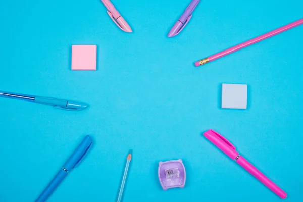 School supplies on a blue background — Stock Photo, Image