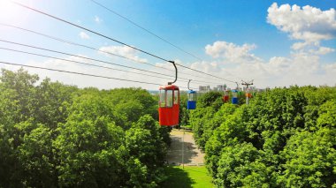 Teleferik bir yeşil şehir parkı