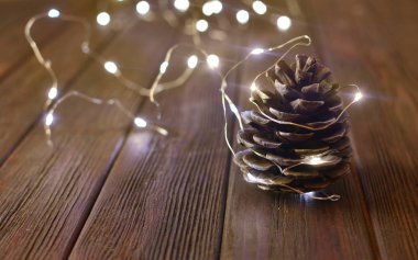 Koni ve garland tasarım ya da hediye kartı ile güzel Noel ve yeni yıl arka plan