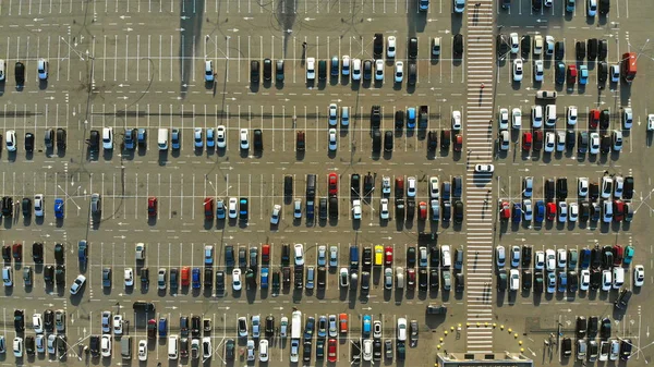 Aérea Estacionamiento Con Cientos Coches Aparcamiento Lleno Gente — Foto de Stock