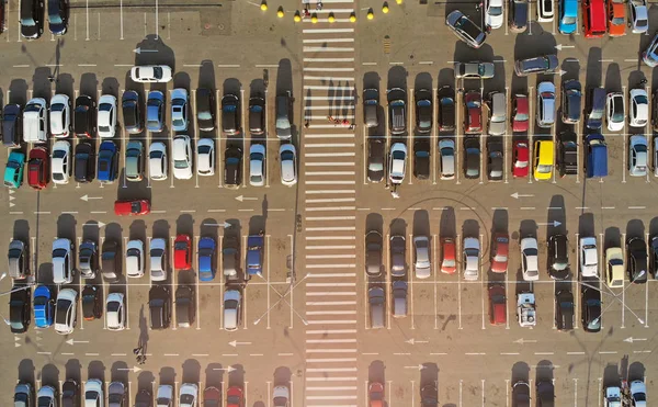 쇼핑몰 주차장 — 스톡 사진