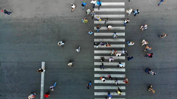 Légi Gyalogos Átkelő Crosswalk Kirekeszti Peolple — Stock Fotó