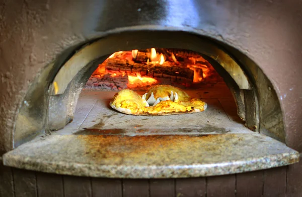 Preparación Pizza Italiana Horno Leña — Foto de Stock