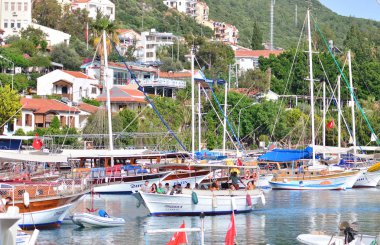 Kaş, Türkiye-Mayıs 22, 2019: turist ile tekne turu. Tatil-kaş, Türkiye.