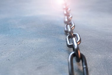 Kopyalama alanı ile güçlü metal zincir