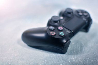 Oyun konsolu denetleyicisi kapat. Oyun kumandası..