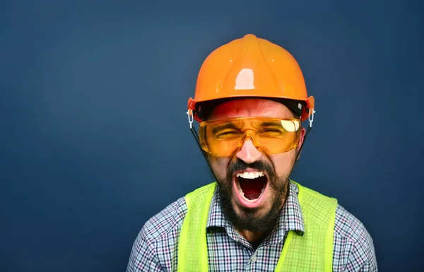 Arrabbiato Capomastro Costruttore Hardhat Gridando Lavoratori — Foto Stock