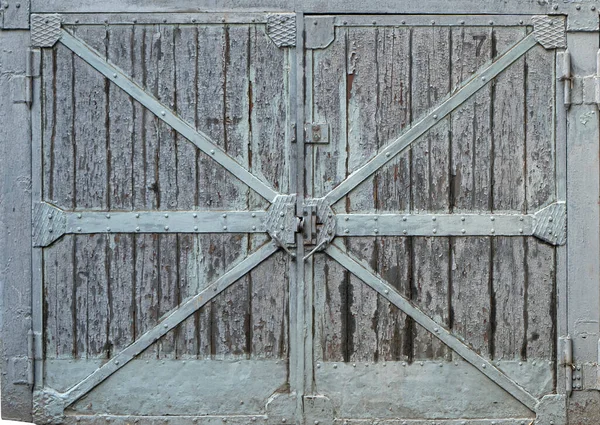 Puertas Texturizadas Viejo Almacén Puerta Madera Vieja Con Inserciones Metal — Foto de Stock