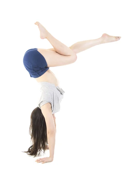 Mladá Dívka Šortkách Tričku Tanec Moderní Balet Studio Záběr Bílém — Stock fotografie