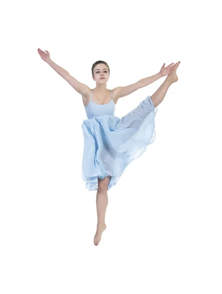 Mladá Žena Modrém Tančí Balet Studio Natáčení Bílém Pozadí Izolované — Stock fotografie