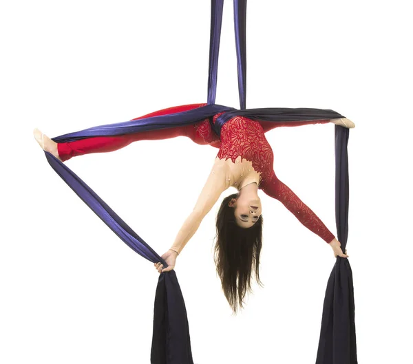 Una Joven Con Pelo Largo Traje Rojo Realiza Ejercicios Gimnasia — Foto de Stock