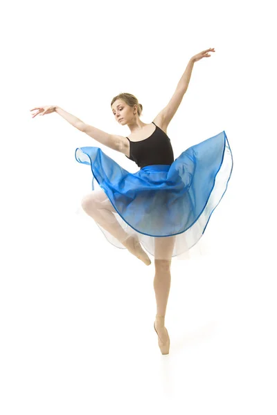 Chica con falda azul y un maillot negro bailando ballet . —  Fotos de Stock