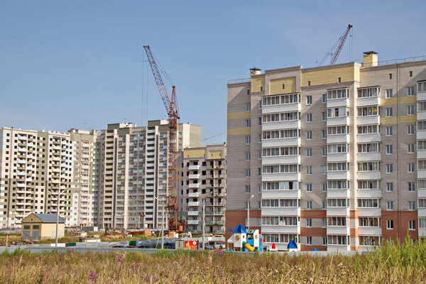 Россия. Город Вологда, строительство новых многоквартирных домов 5-го района 2018 года
