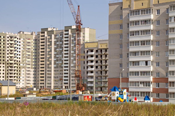 Россия. Город Вологда, строительство новых многоквартирных домов 5-го района 2018 года
