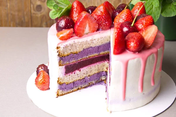 Diät Kuchen Mit Beerenfüllungen Bunt Gestreift Mit Reismehl Verziert Mit — Stockfoto