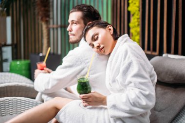 hassasiyet sevdalı çift arasında