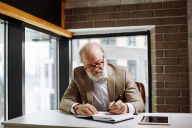 büyük kitap yaratma süreci